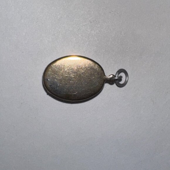 Snowy Quartz Oval Pendant - Picture 5 of 7